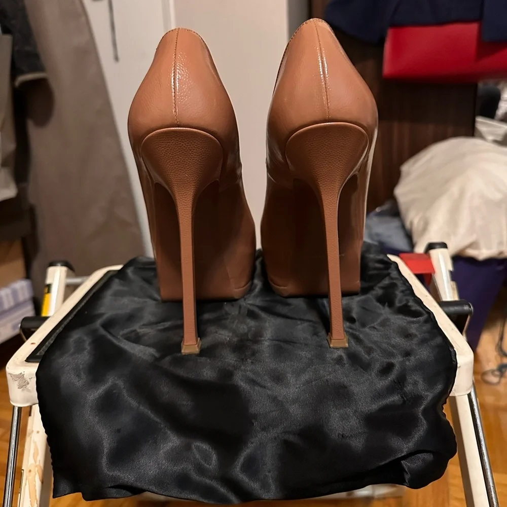 YSL Yves Saint Laurent Nude Tribute Platform Leather Pumps - Picture 5 of 13